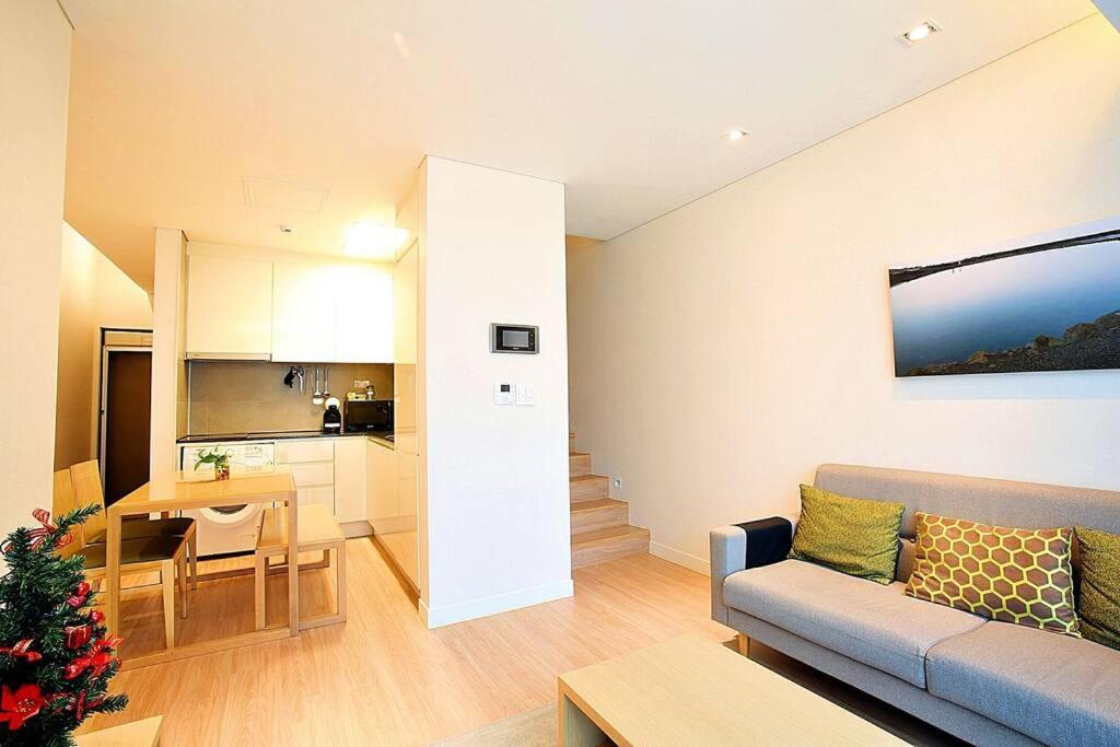 Coveted Palms Village Pension Jeju Exterior foto